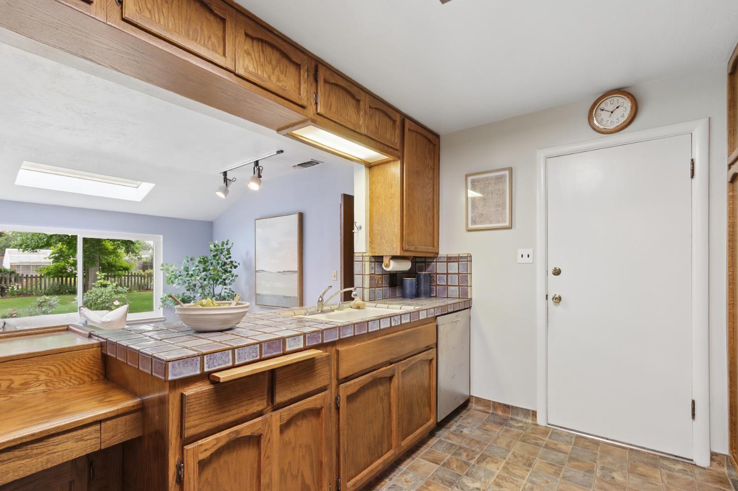 4720 Robertson Avenue