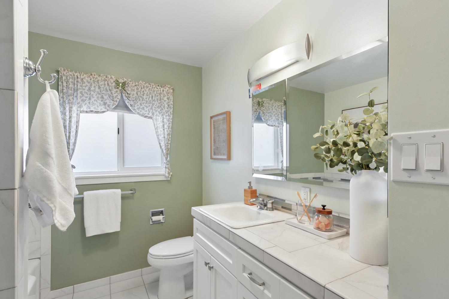 4720 Robertson Avenue