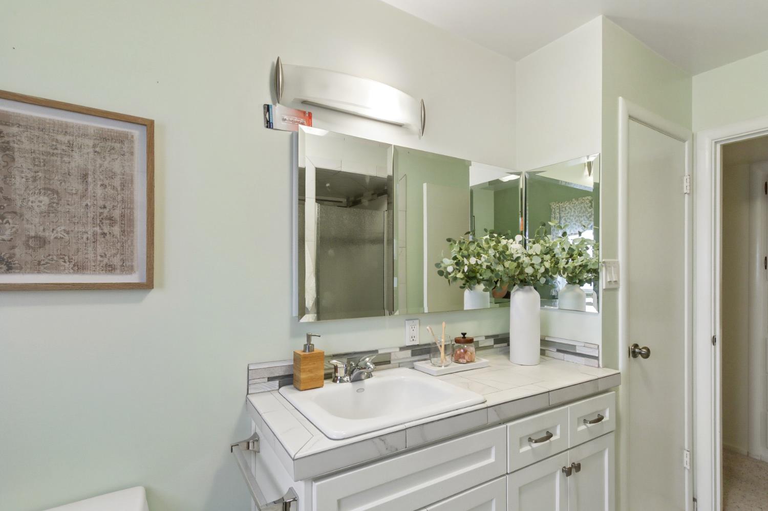 4720 Robertson Avenue