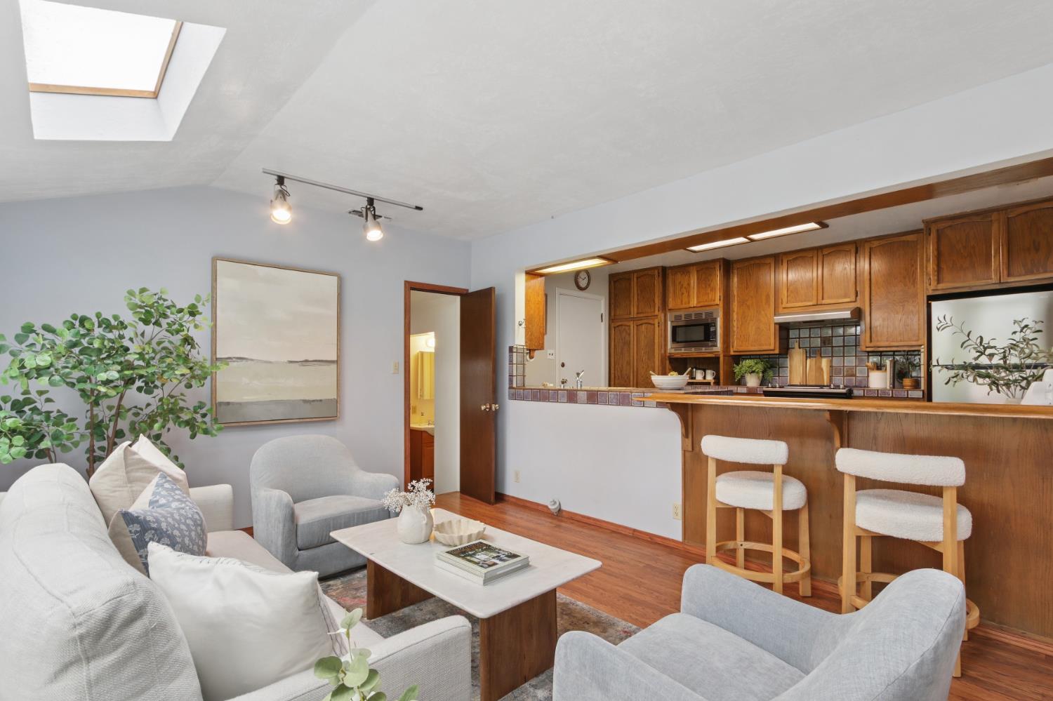 4720 Robertson Avenue