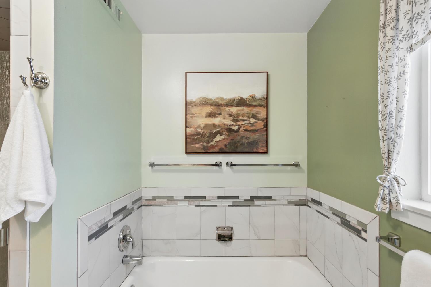 4720 Robertson Avenue