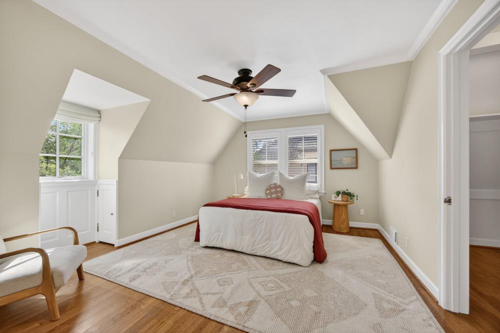 119 South Avena Avenue