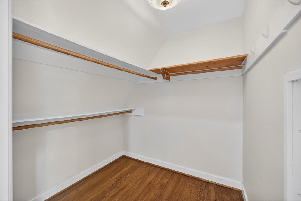 119 South Avena Avenue