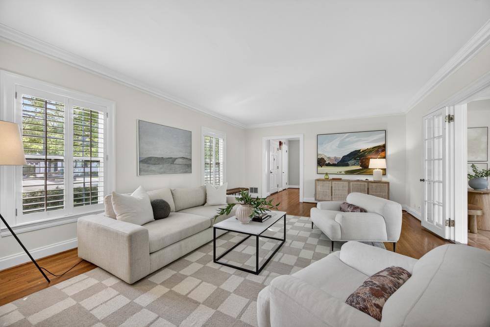 119 South Avena Avenue