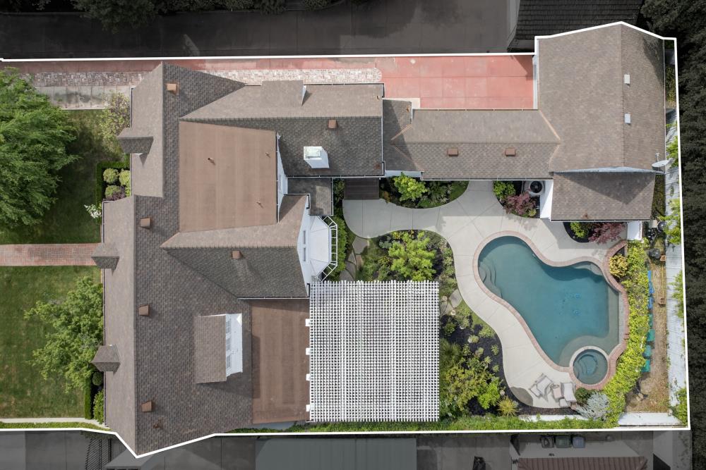 119 South Avena Avenue