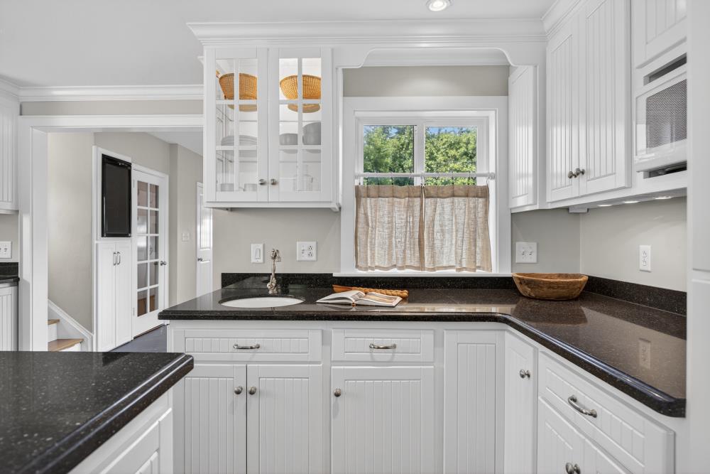 119 South Avena Avenue