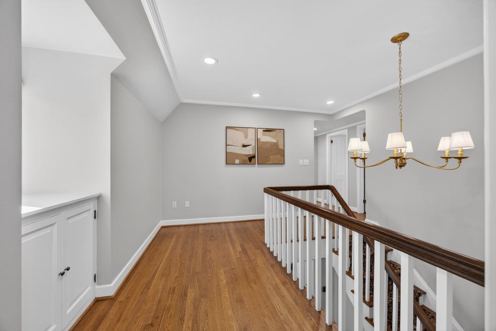 119 South Avena Avenue