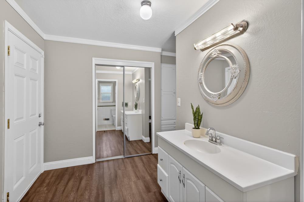 2595 American River Drive