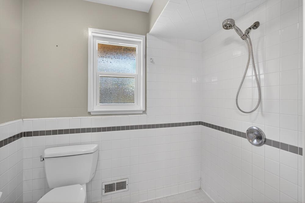 2595 American River Drive