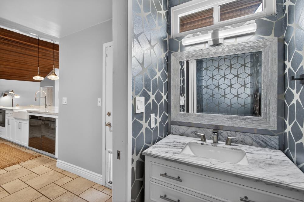 2595 American River Drive