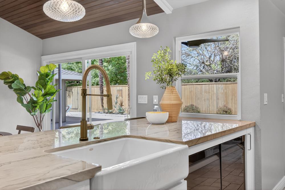 2595 American River Drive