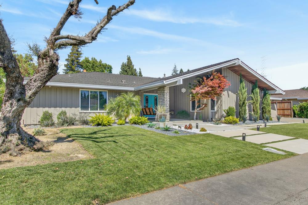 2595 American River Drive