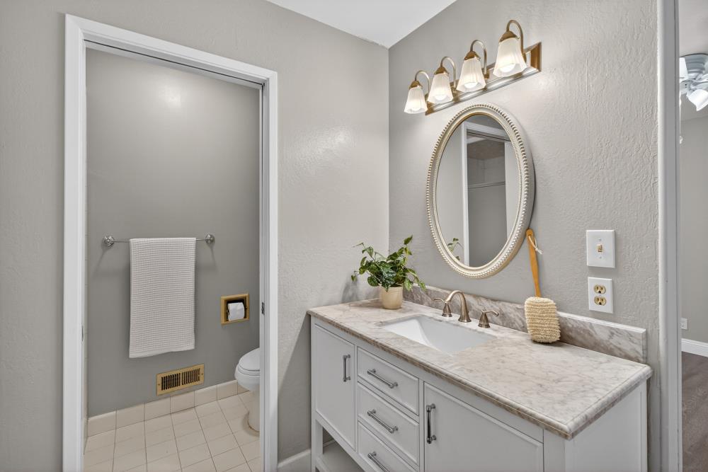 2595 American River Drive