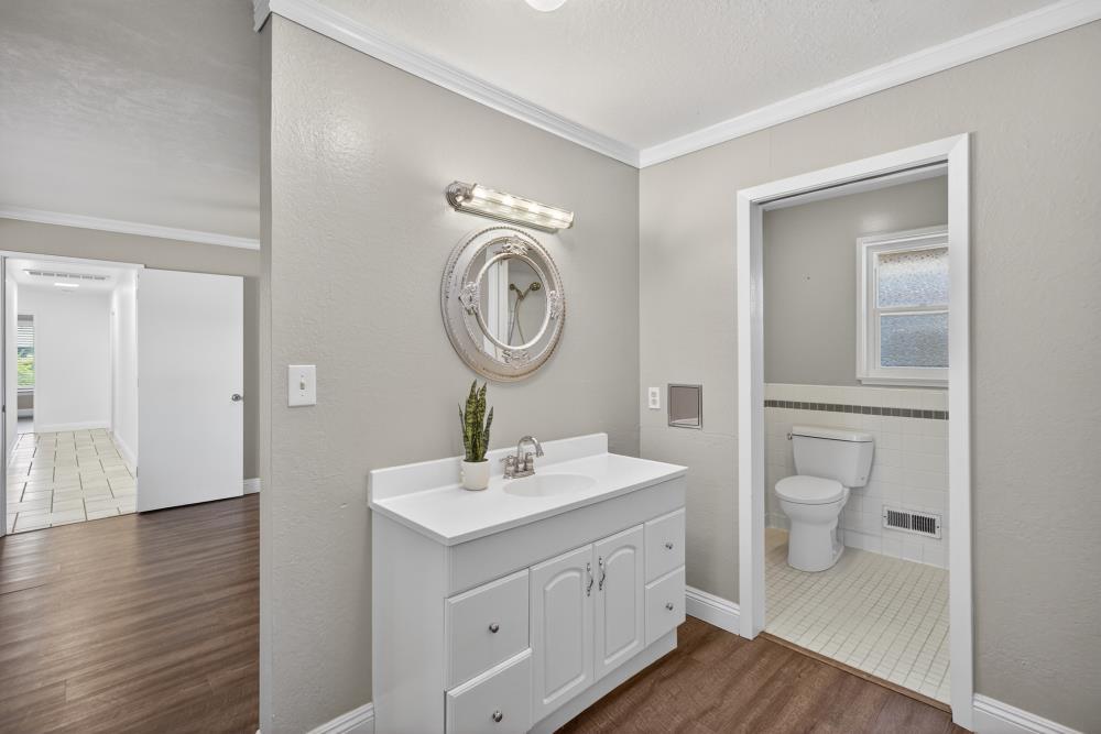 2595 American River Drive