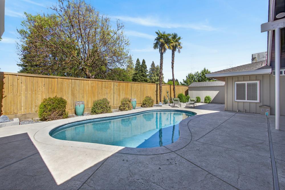 2595 American River Drive