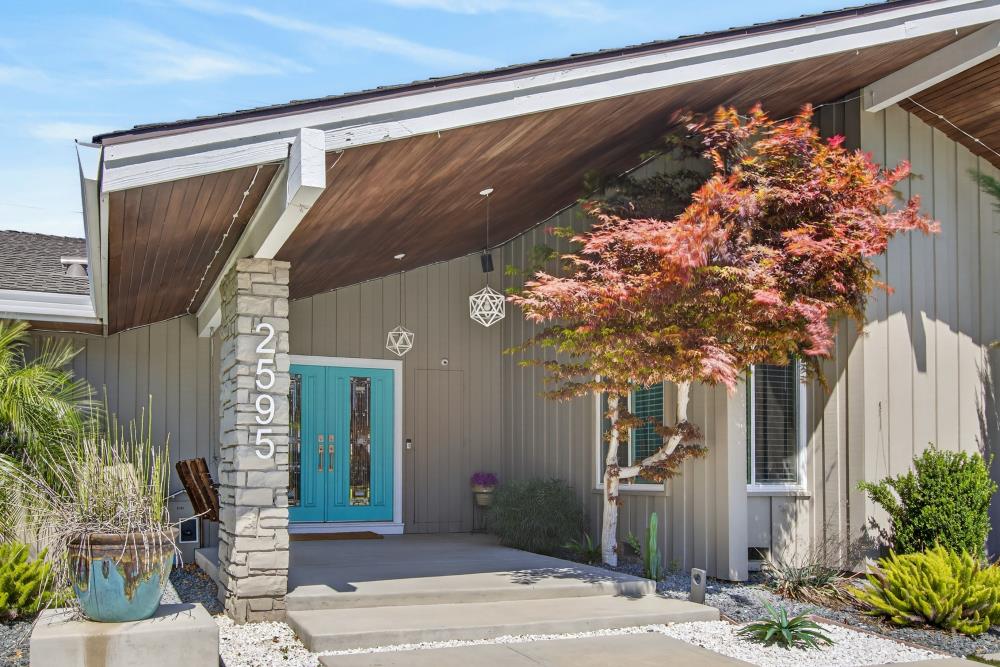 2595 American River Drive