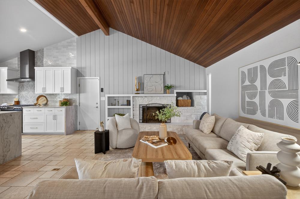 2595 American River Drive