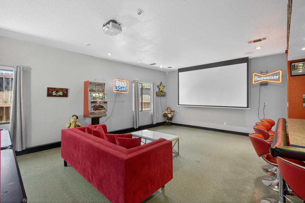 2595 American River Drive