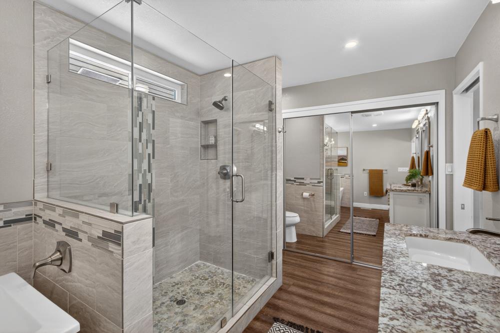 2595 American River Drive