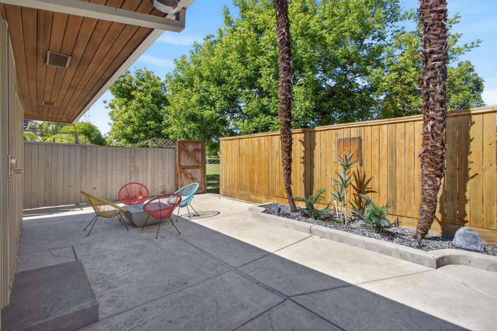 2595 American River Drive