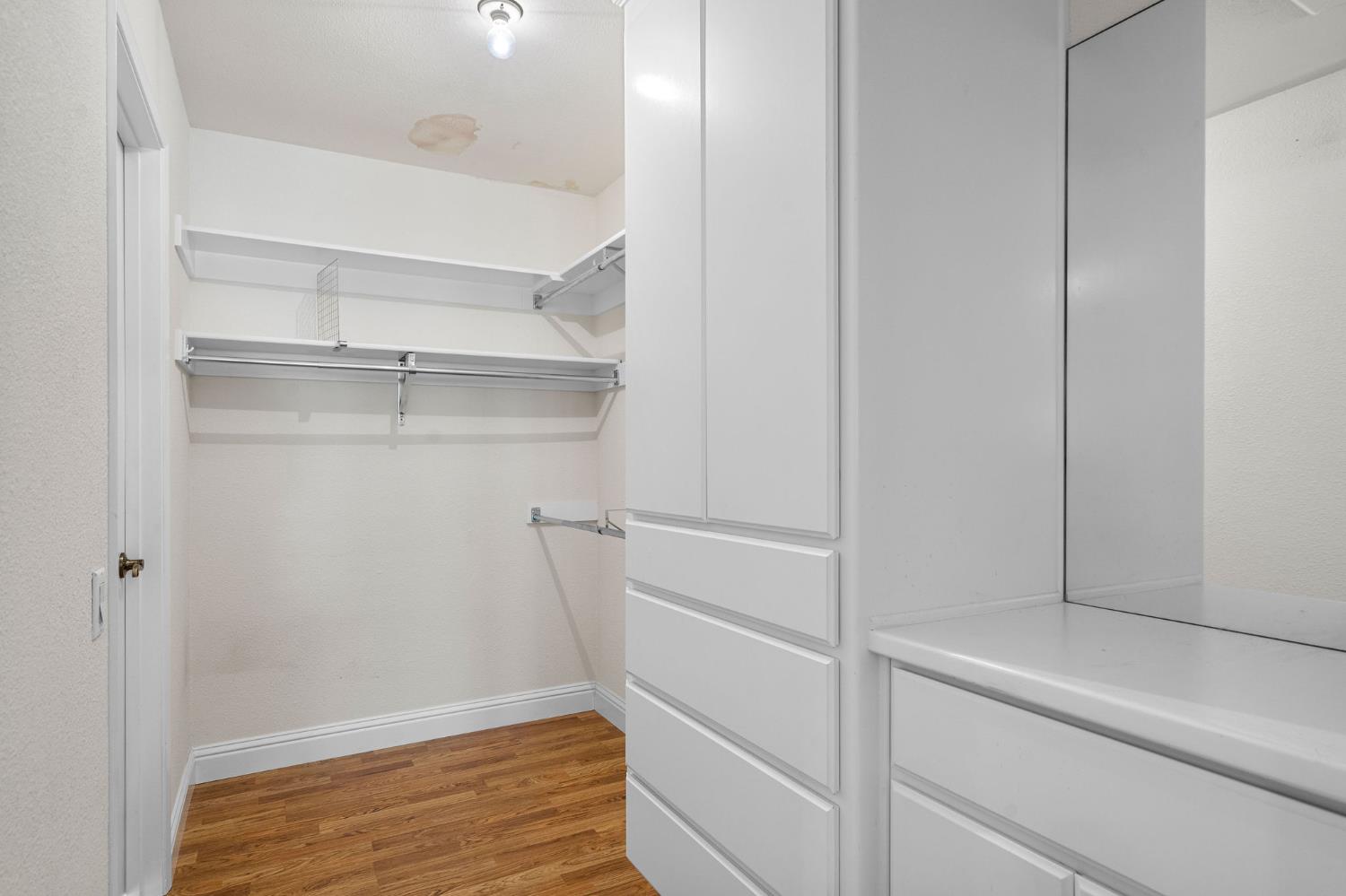 703 Dunbarton Circle