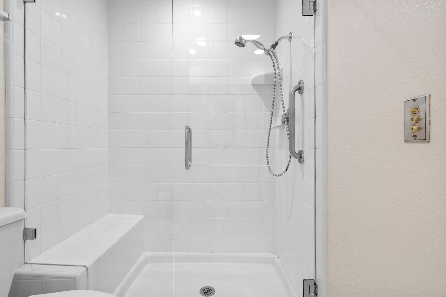 703 Dunbarton Circle