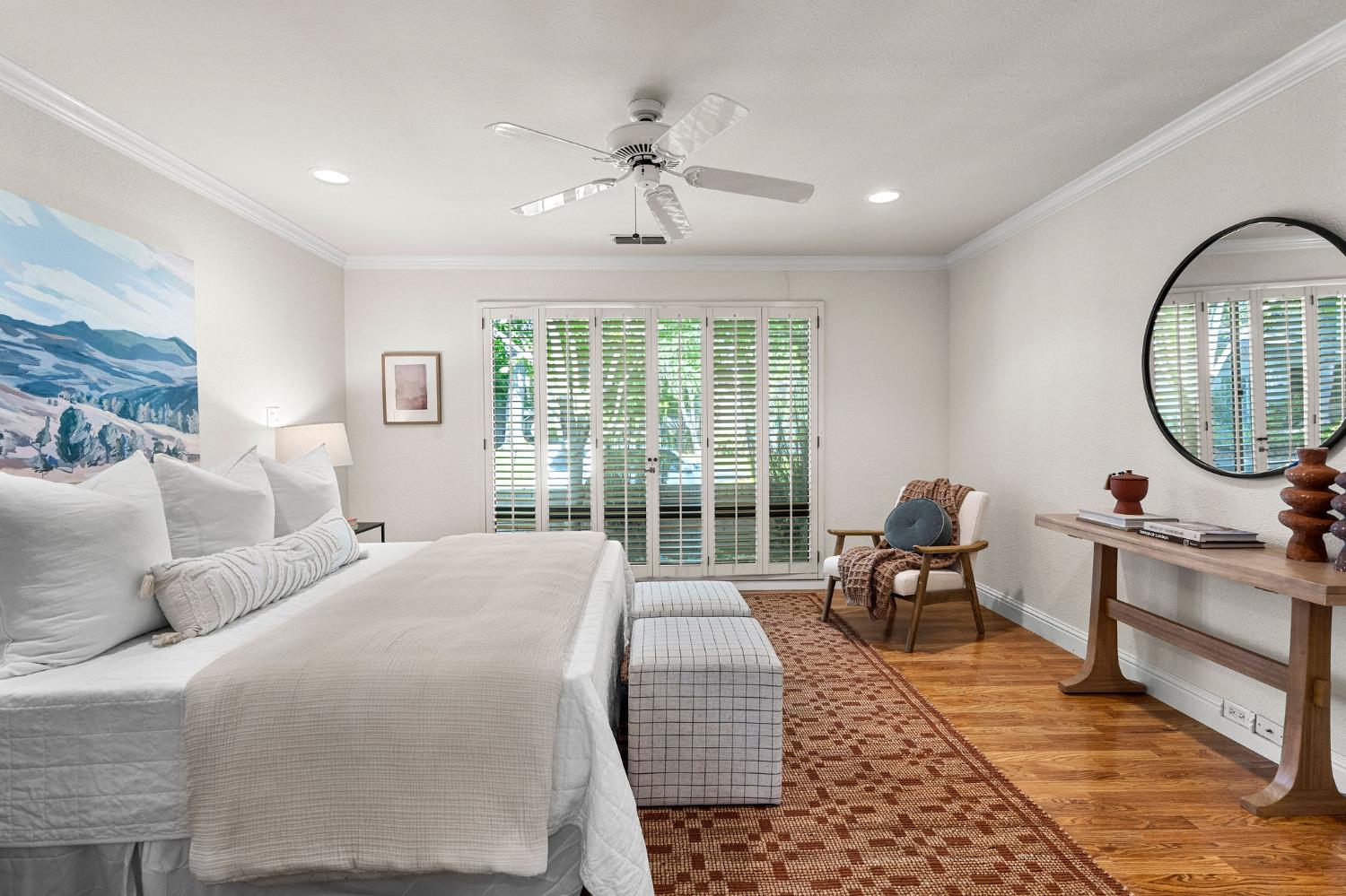 703 Dunbarton Circle