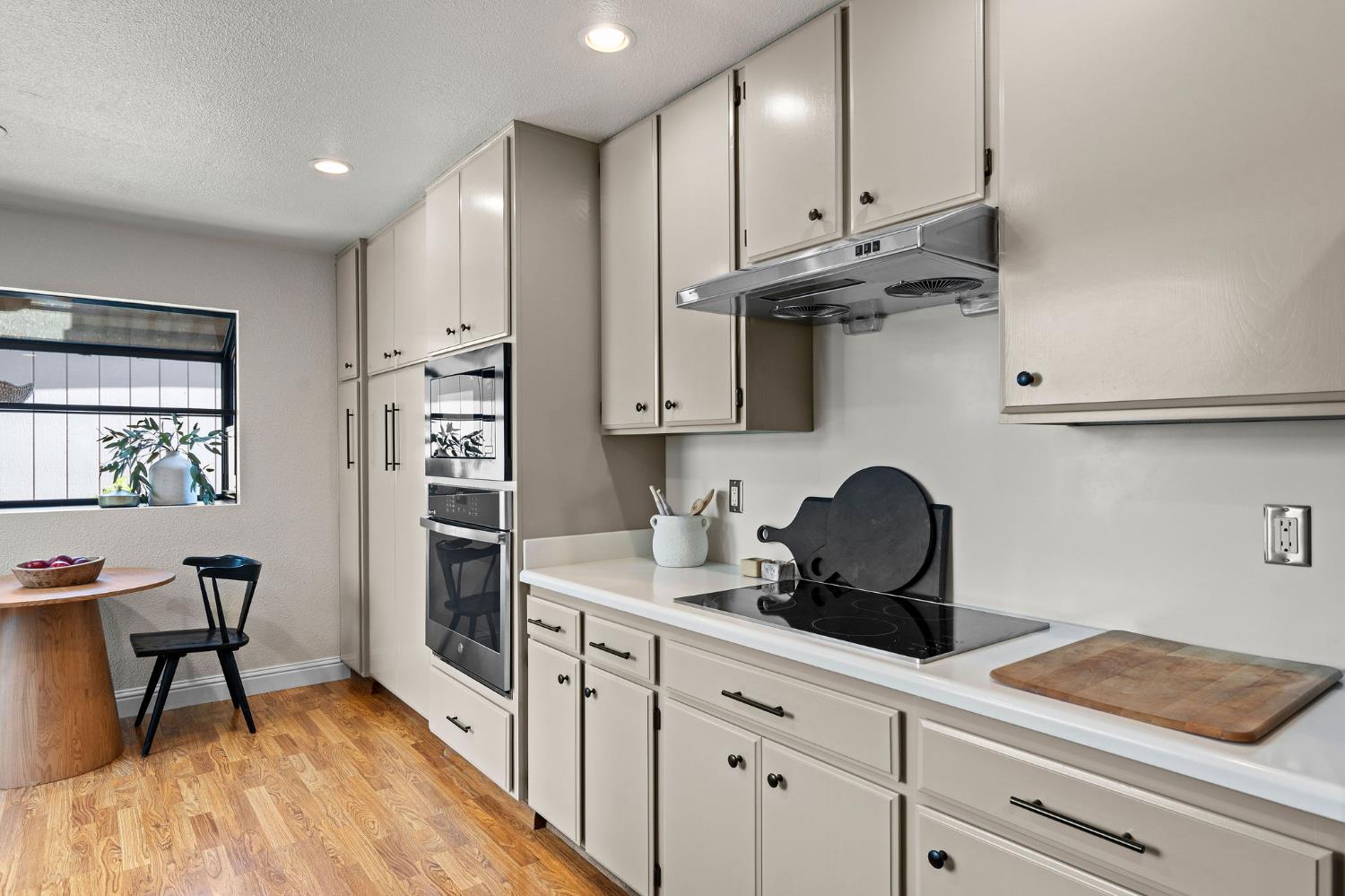 703 Dunbarton Circle