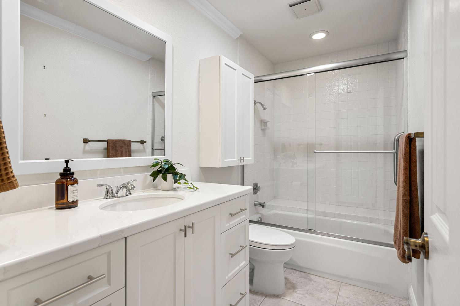 703 Dunbarton Circle