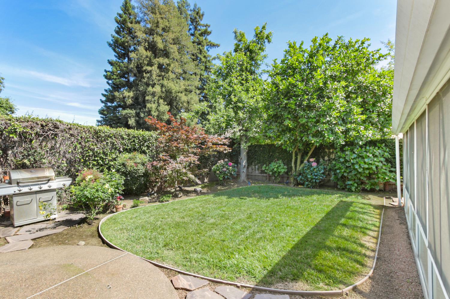 380 Wilhaggin Drive