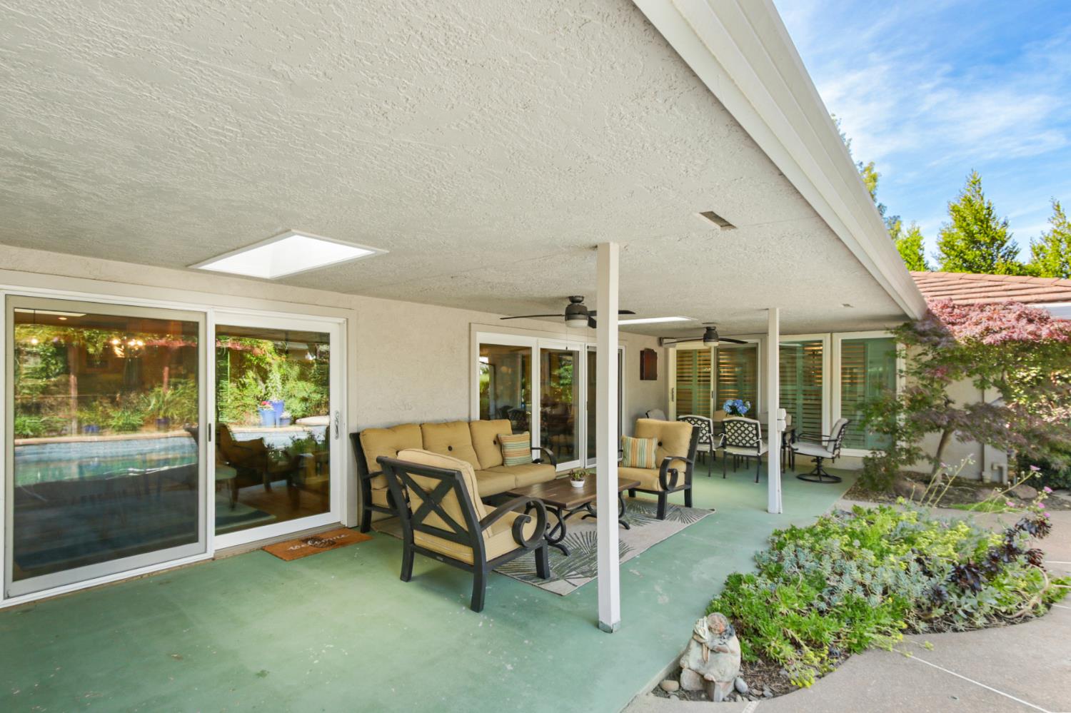 380 Wilhaggin Drive