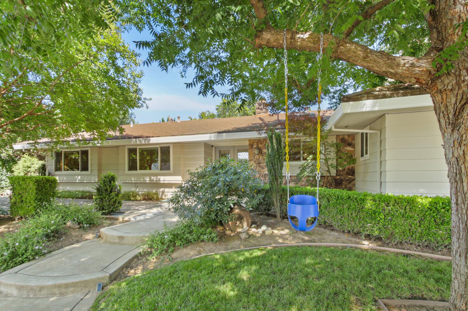 380 Wilhaggin Drive