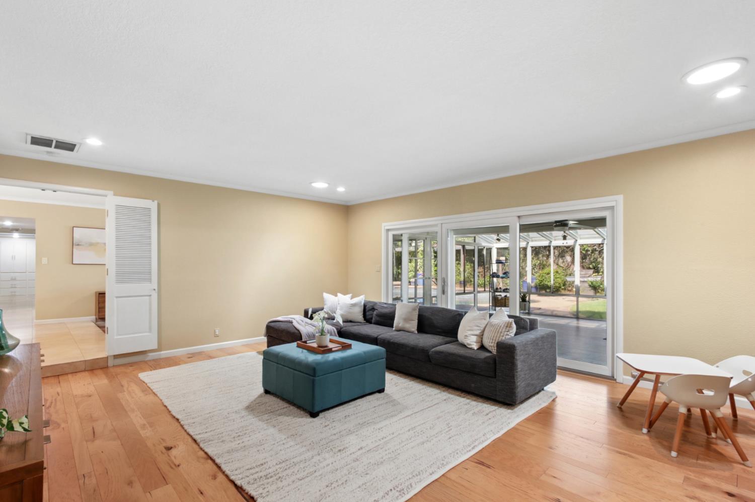 380 Wilhaggin Drive