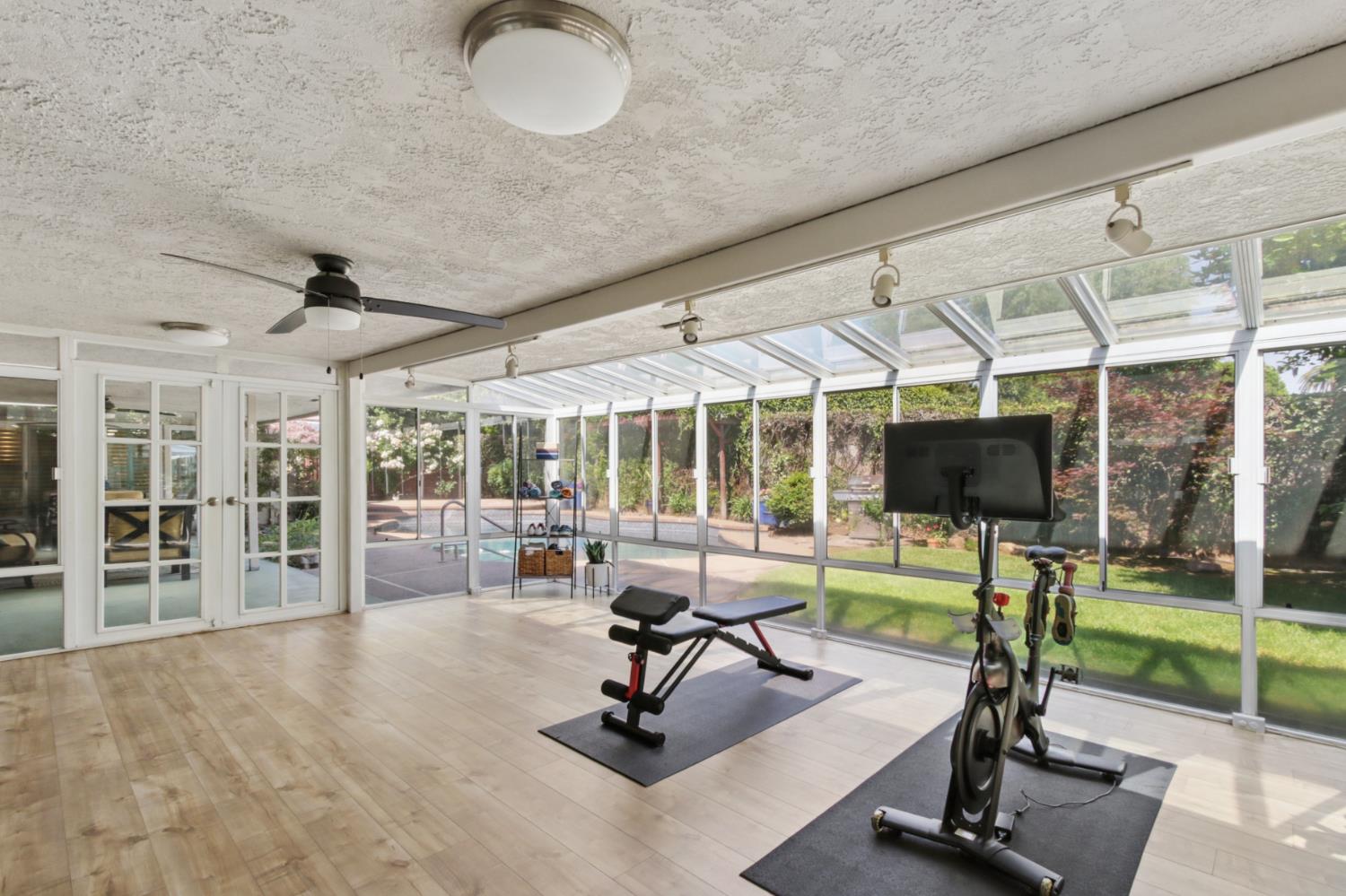 380 Wilhaggin Drive