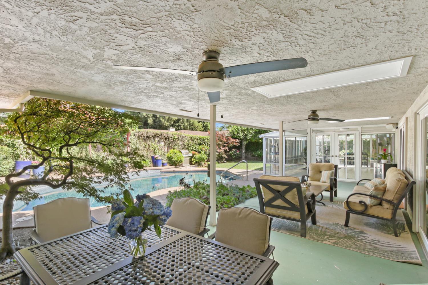 380 Wilhaggin Drive