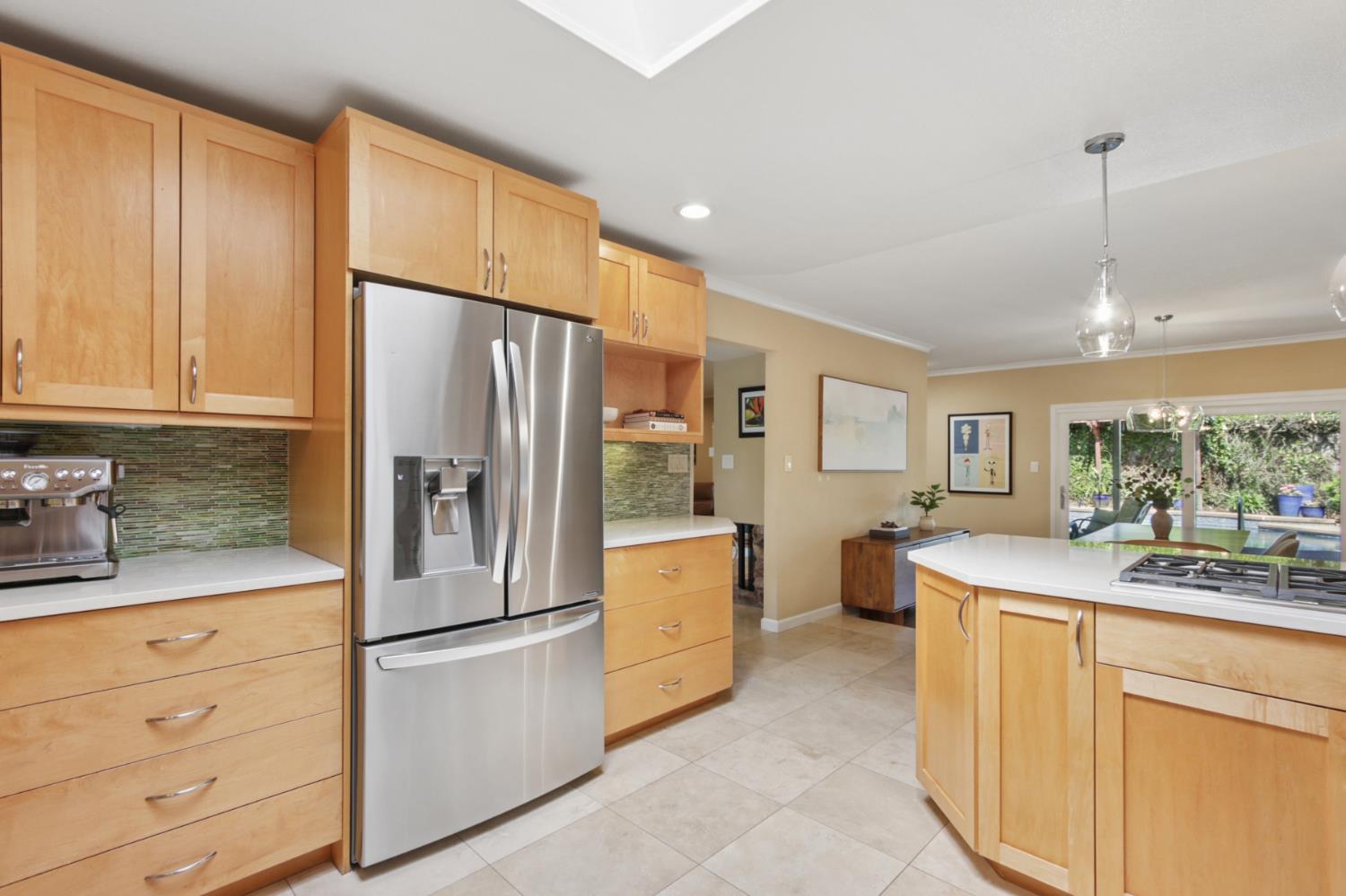 380 Wilhaggin Drive