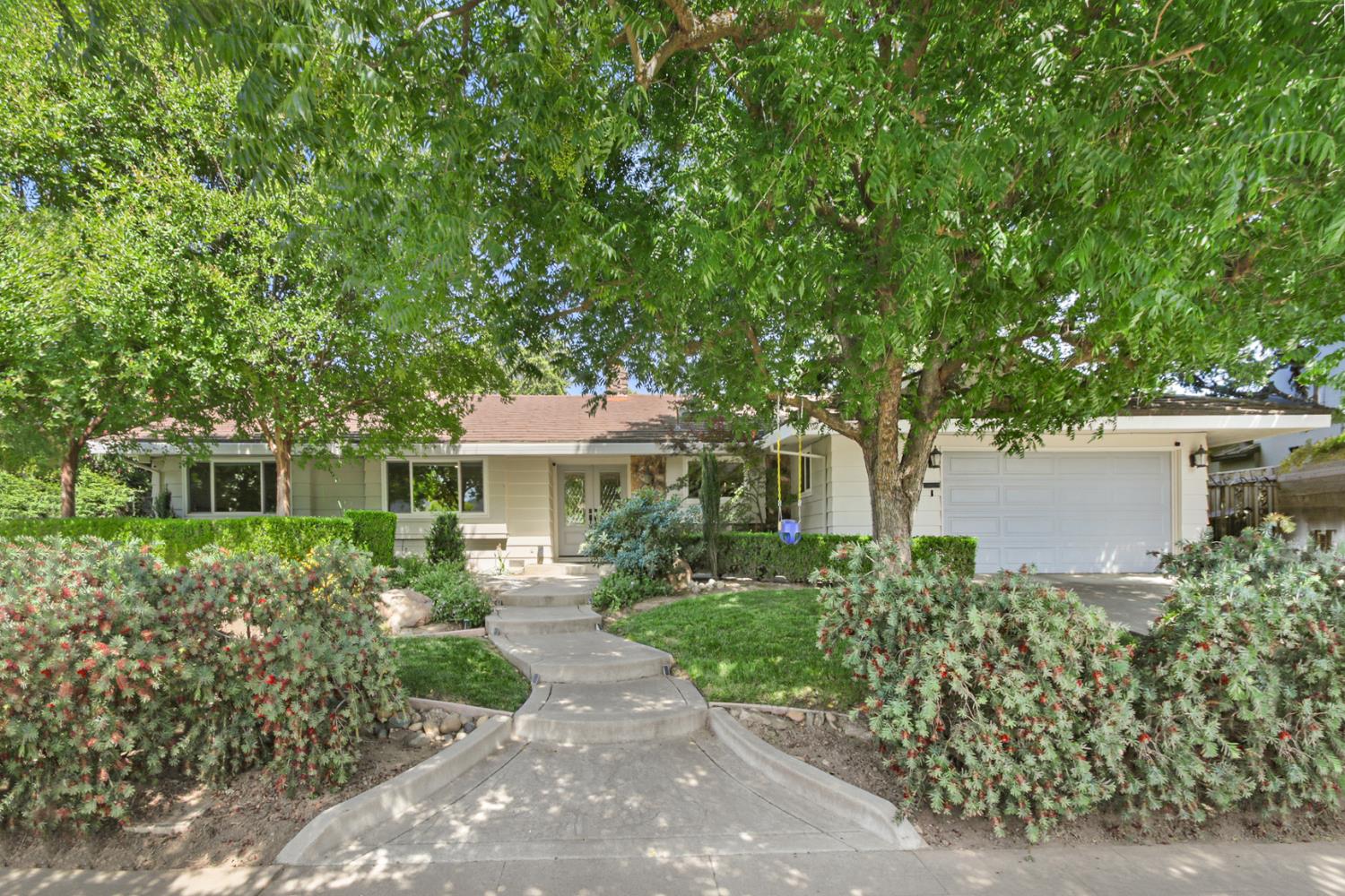 380 Wilhaggin Drive