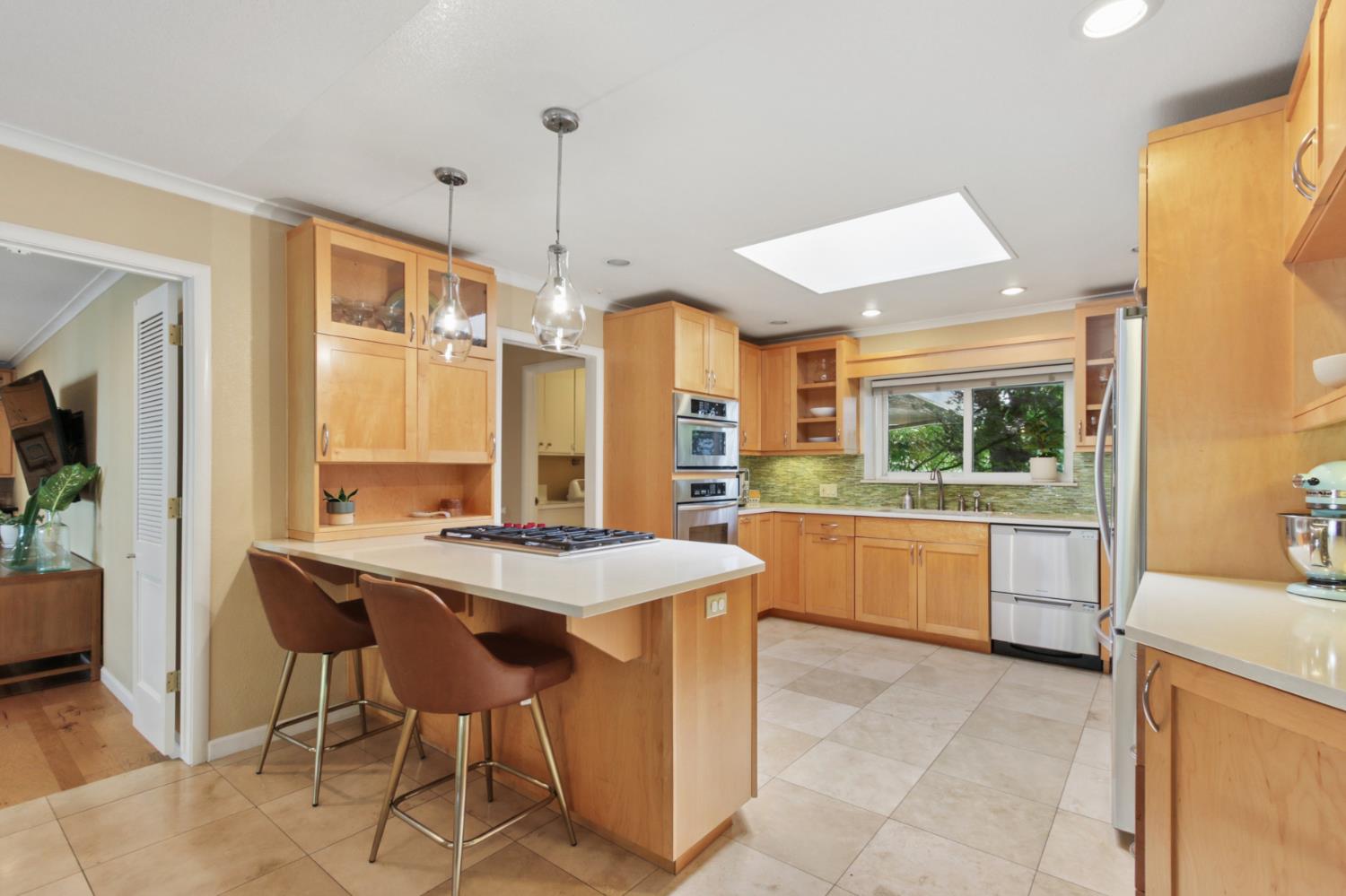 380 Wilhaggin Drive