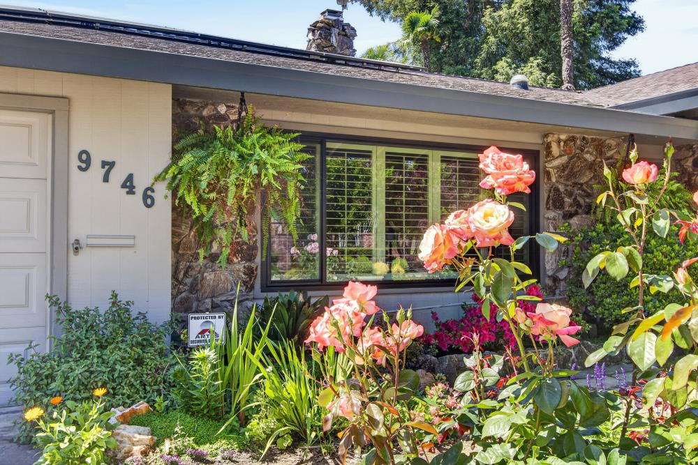 9746 Mira Del Rio Drive