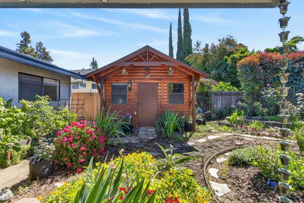 9746 Mira Del Rio Drive