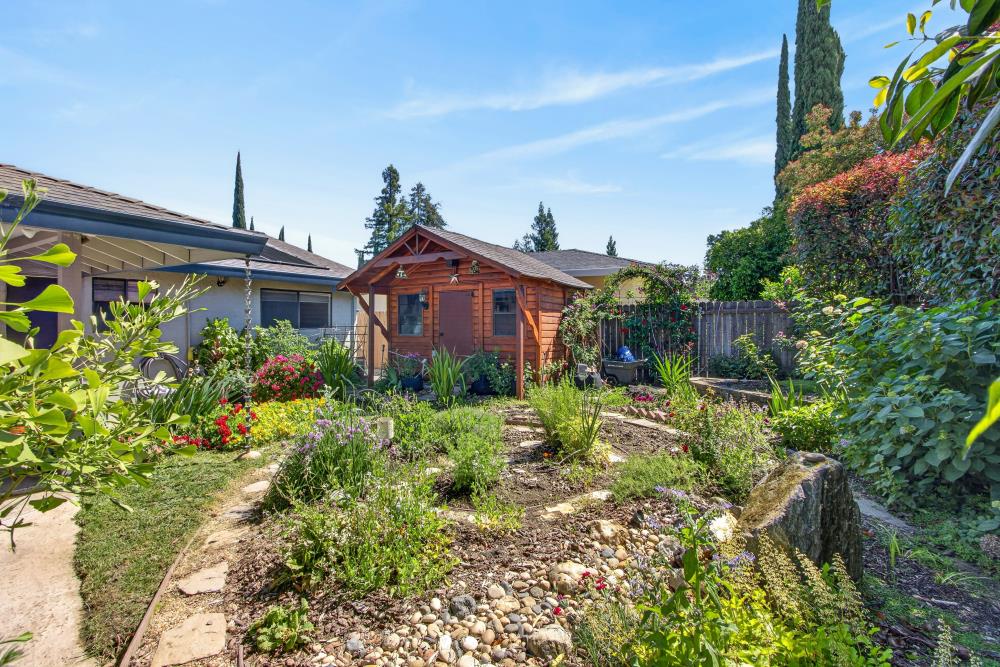 9746 Mira Del Rio Drive
