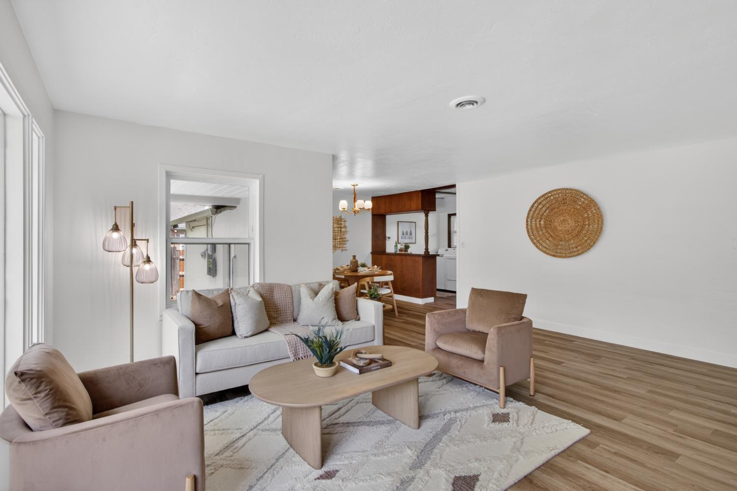 1515 Los Molinos Way