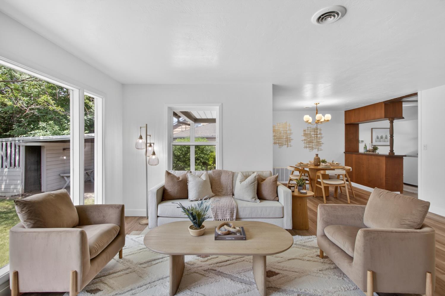 1515 Los Molinos Way