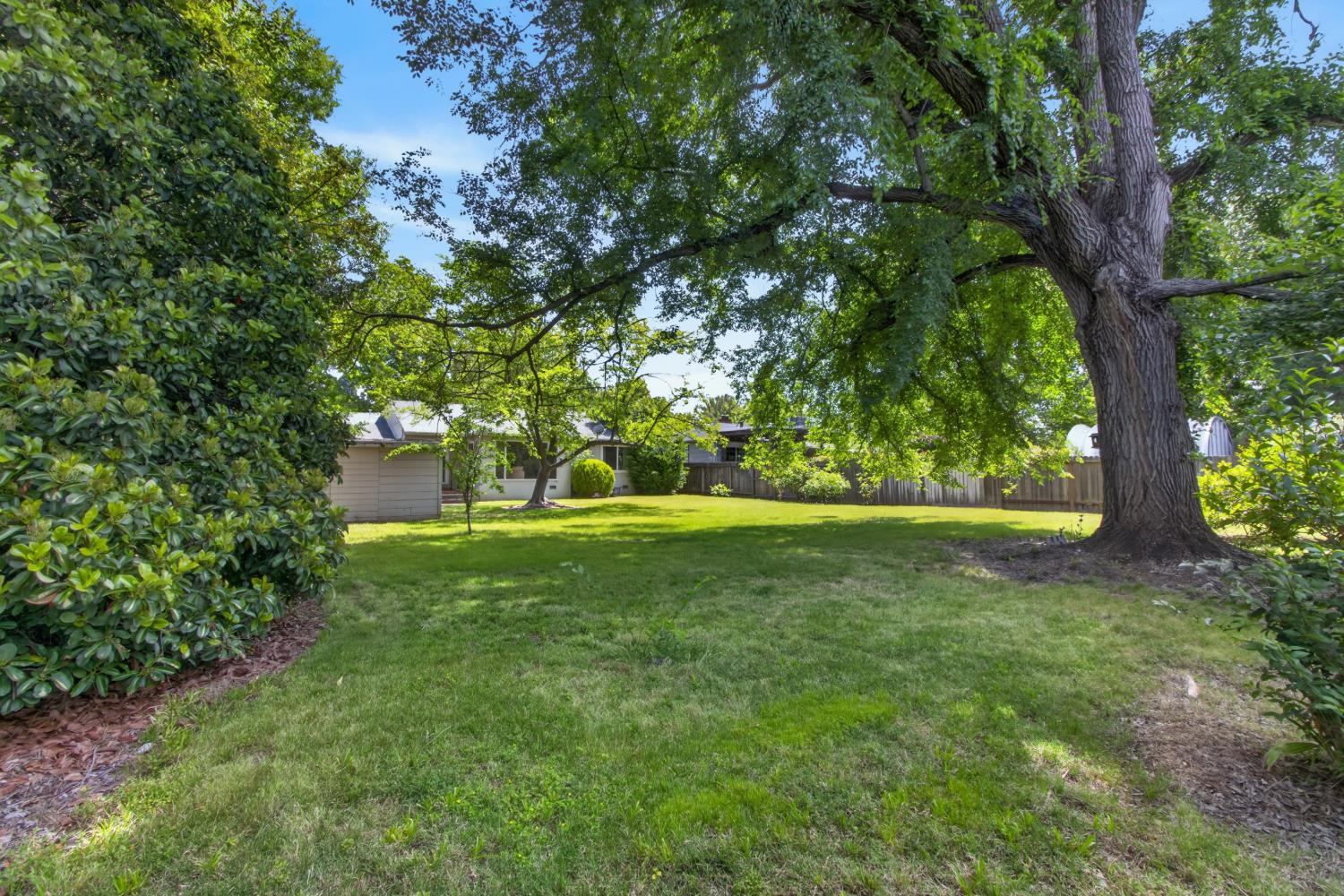 1515 Los Molinos Way