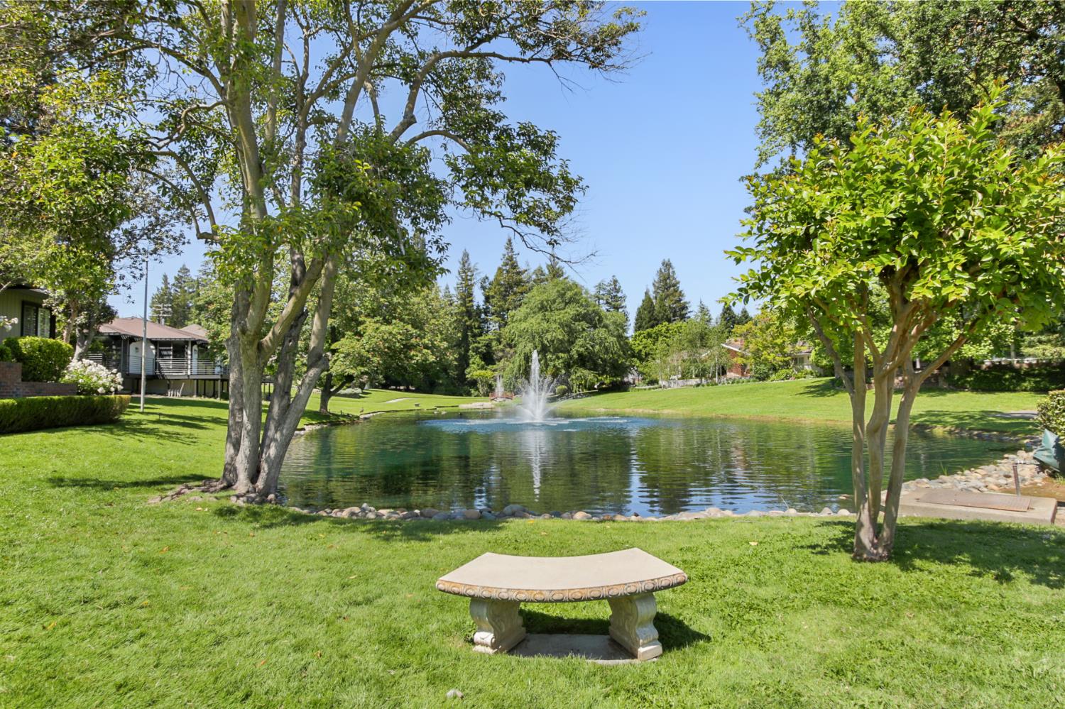 640 Lake Wilhaggin Drive