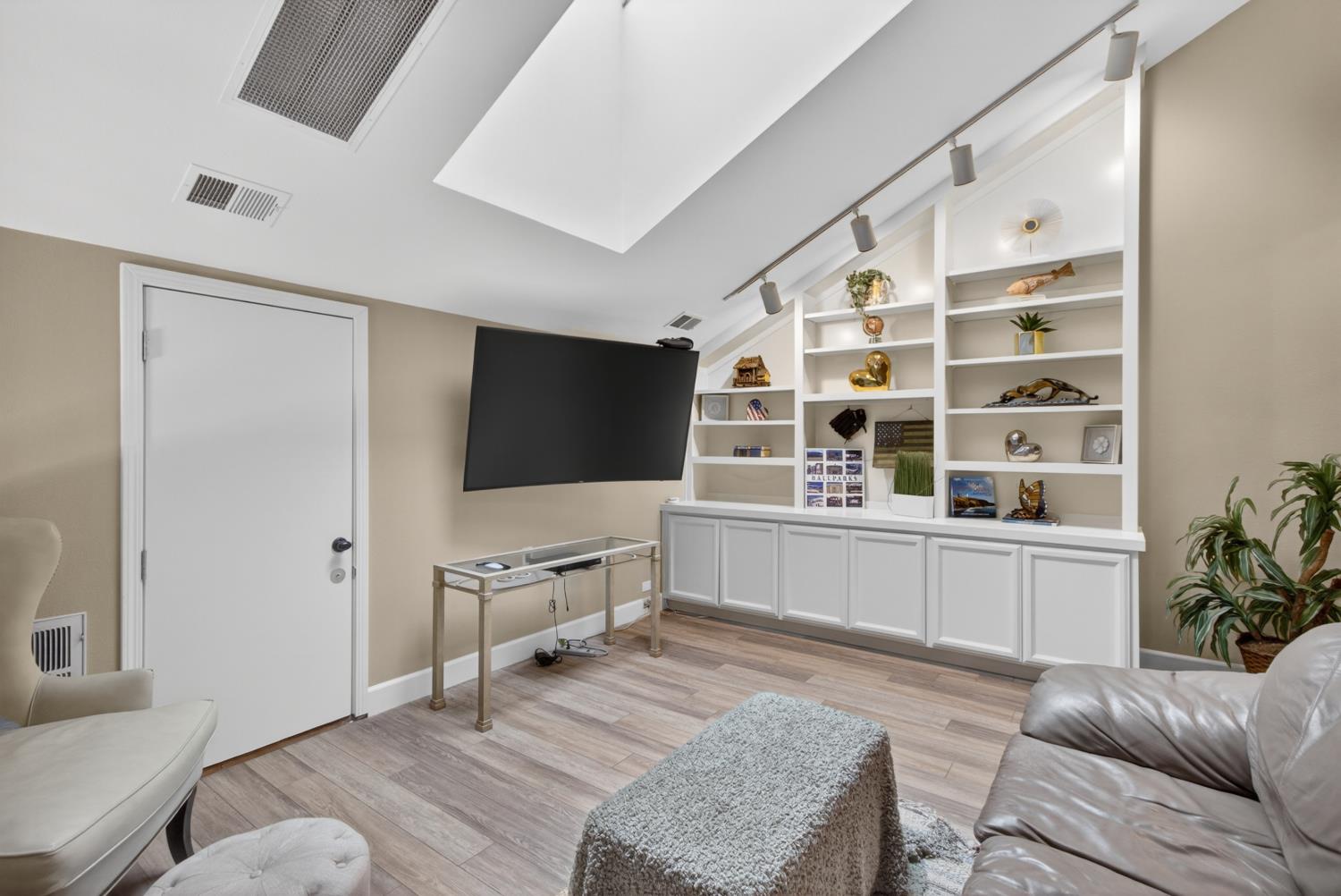 11780 Long Bar Court