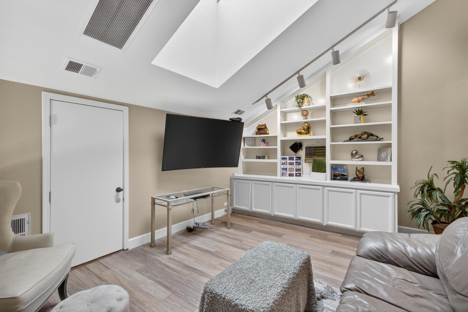 11780 Long Bar Court