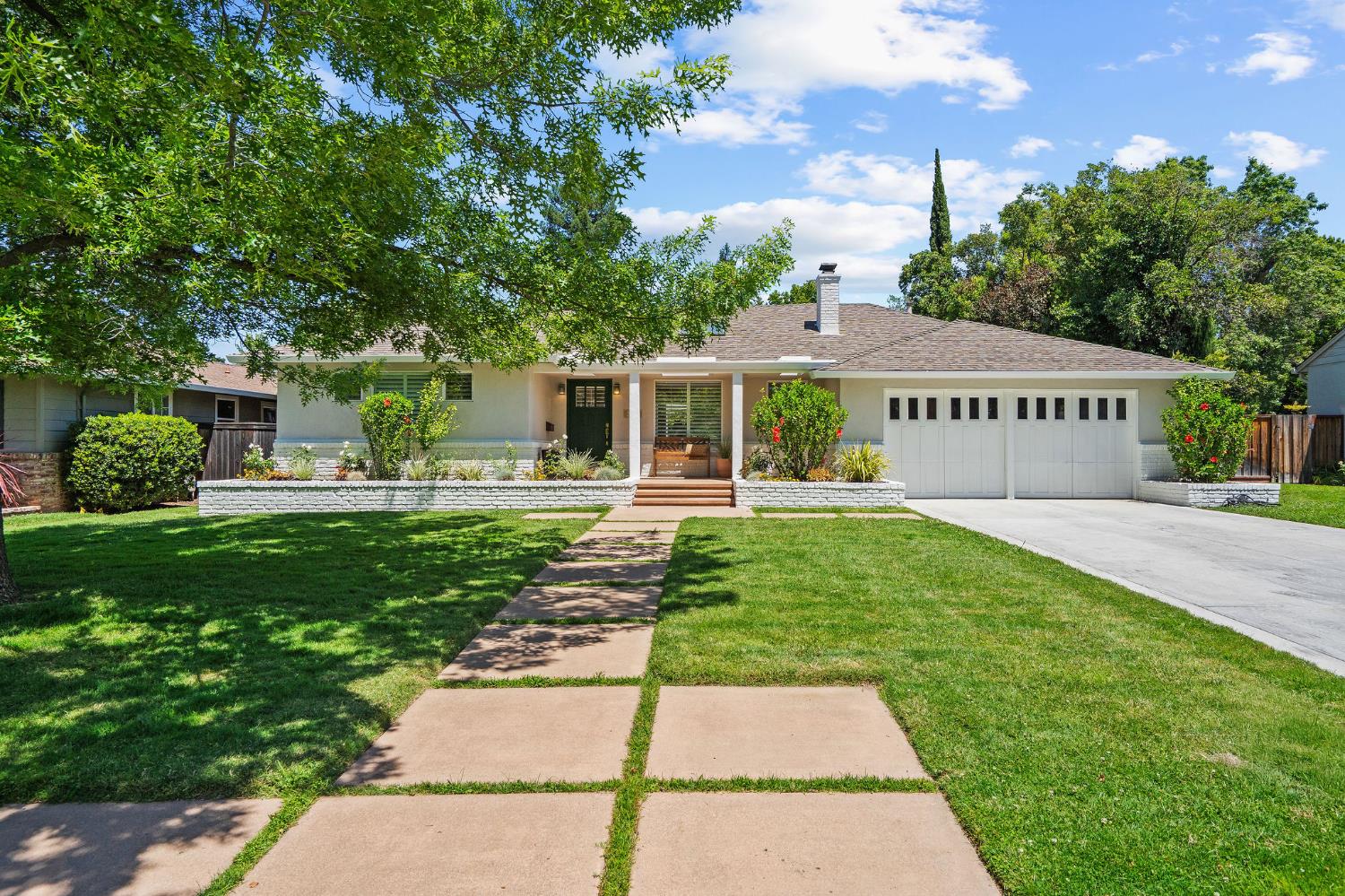 3831 San Ysidro Way