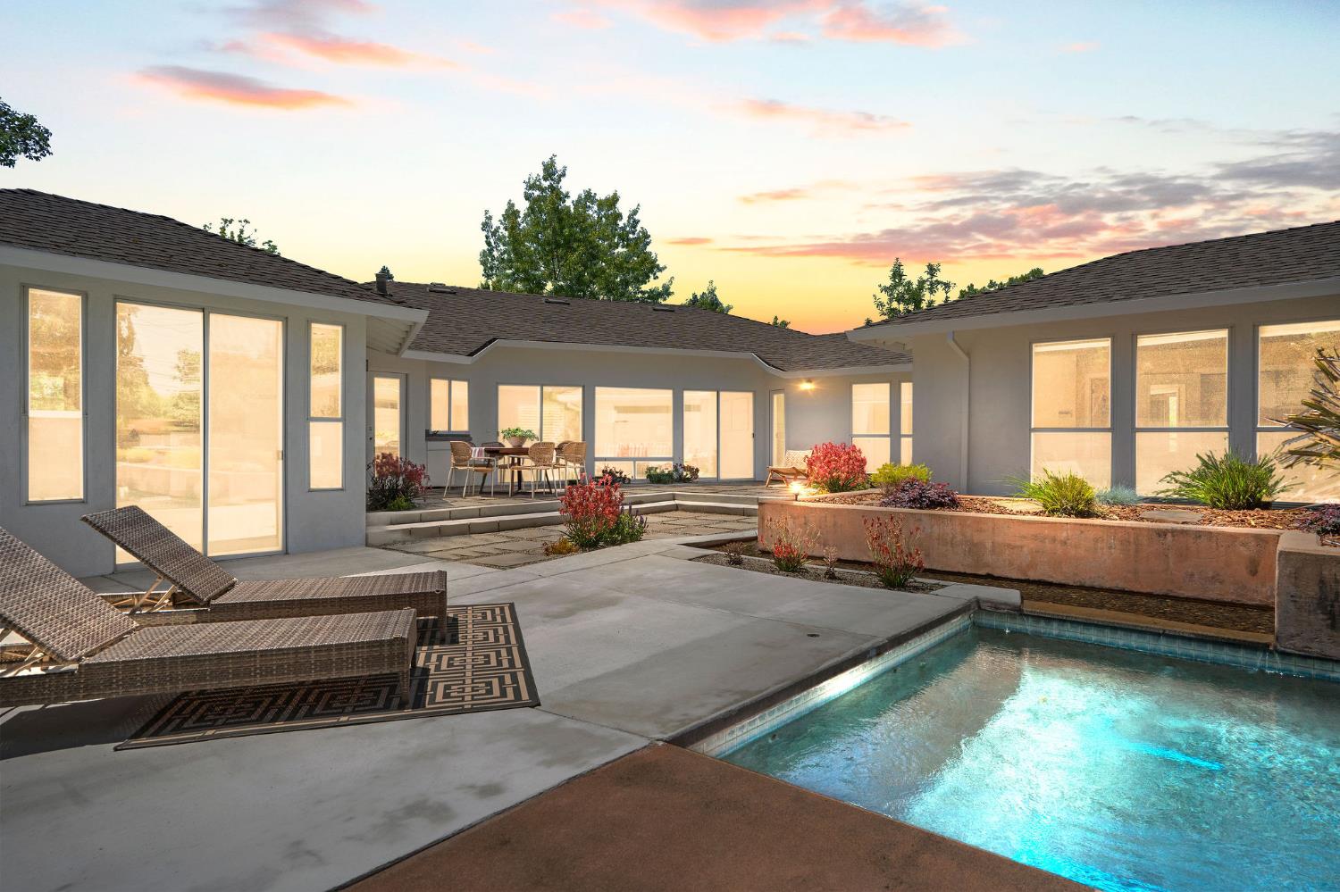 3831 San Ysidro Way