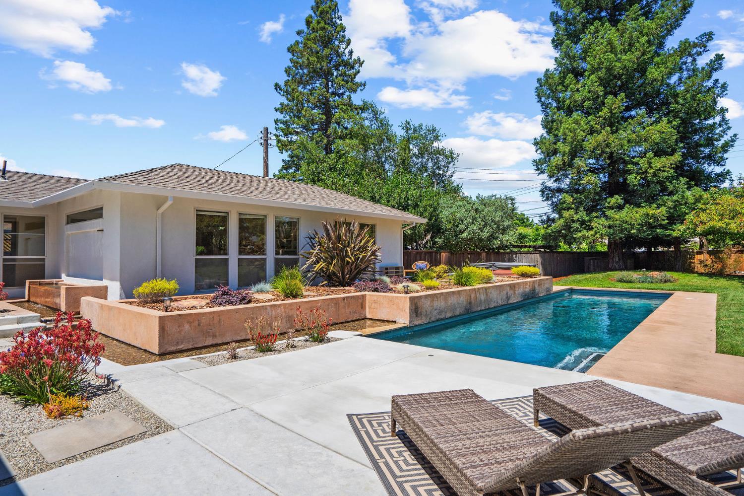 3831 San Ysidro Way